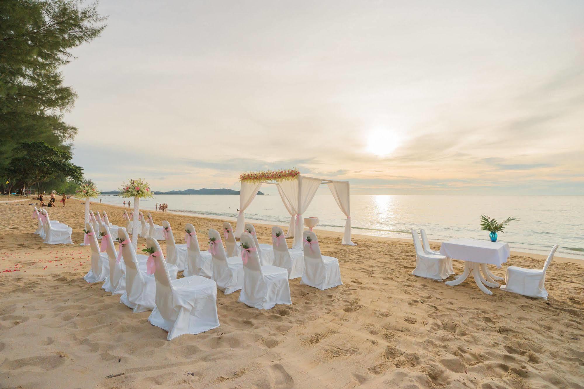 Hive Khaolak Beach Resort (Adults Only) Khao Lak Exterior foto